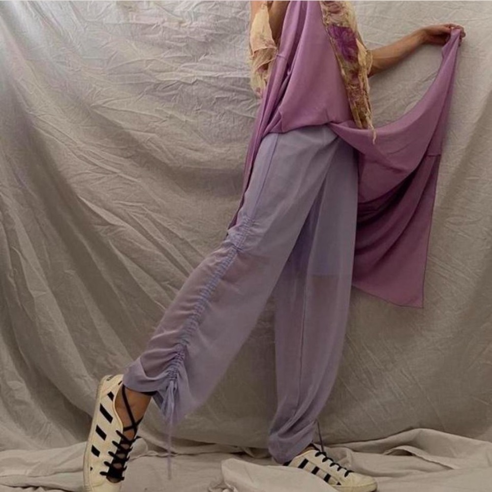 Beautiful Flowy Vintage Lilac Midi Skirt with Built in purple layered pants - Picture 2 of 7